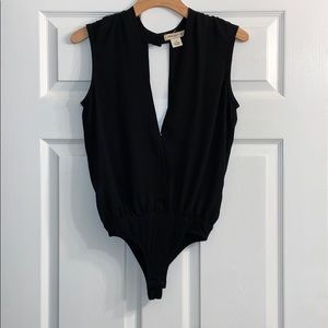 Arden B XS bodysuit